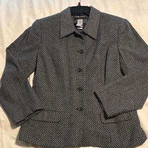 Sag Harbor Women's Gray classic patterned Blazer